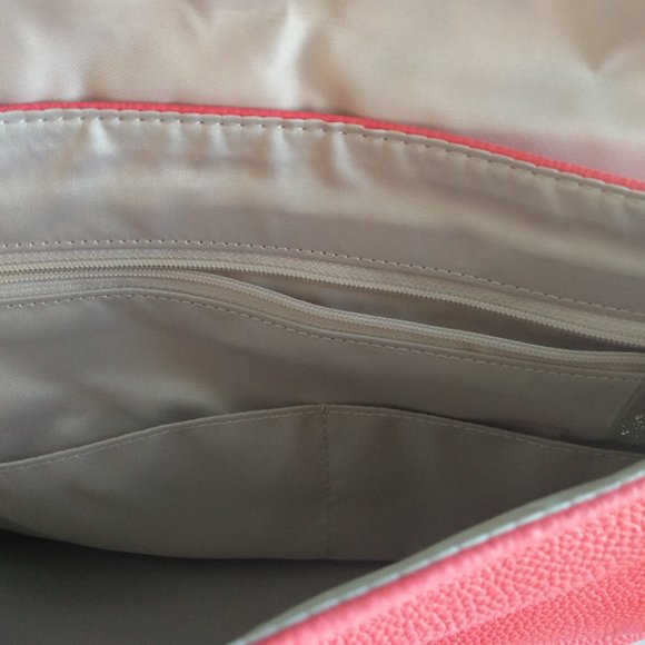 Thirty One Crossbody Bag - Picture 7 of 16